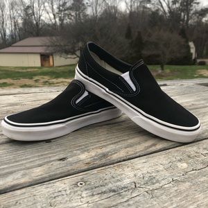 Women’s Vans size 9